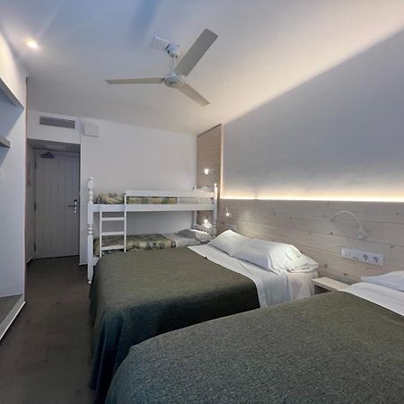 Hostal Rom Familiar Roses Zewnętrze zdjęcie