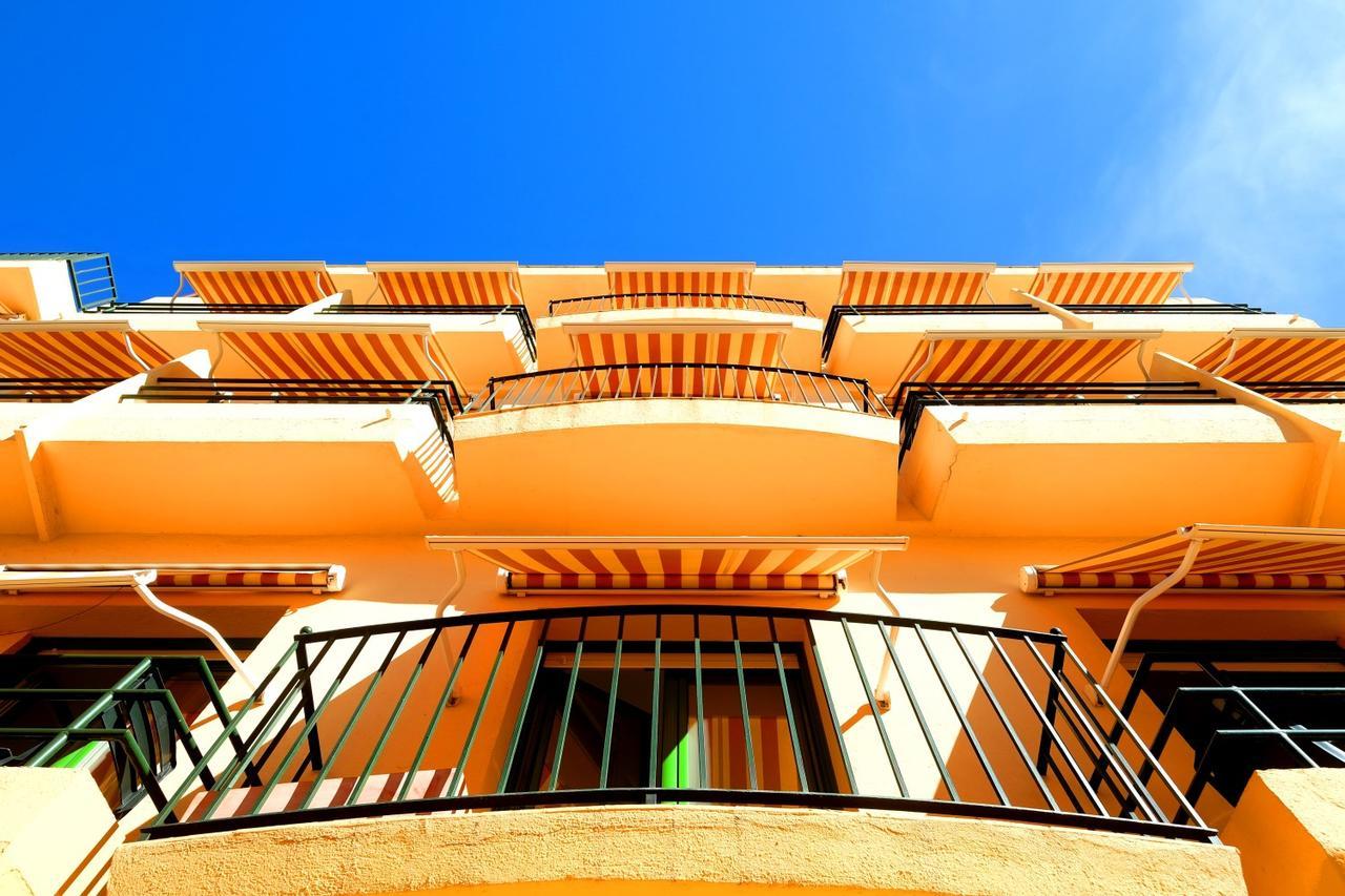 Hostal Rom Familiar Roses Zewnętrze zdjęcie